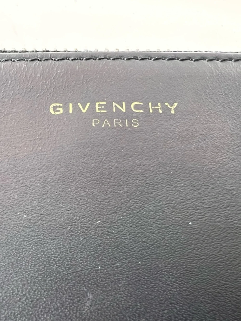 7077: Givenchy 1952 Stencil Antigona Leather Document Clutch